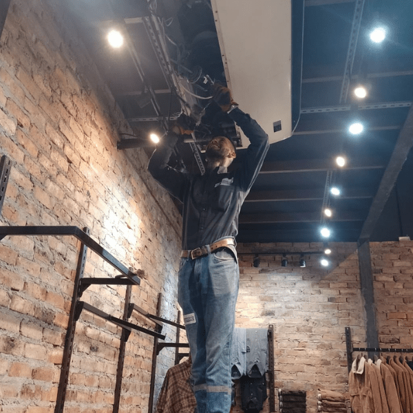 electricistas cerca de mi